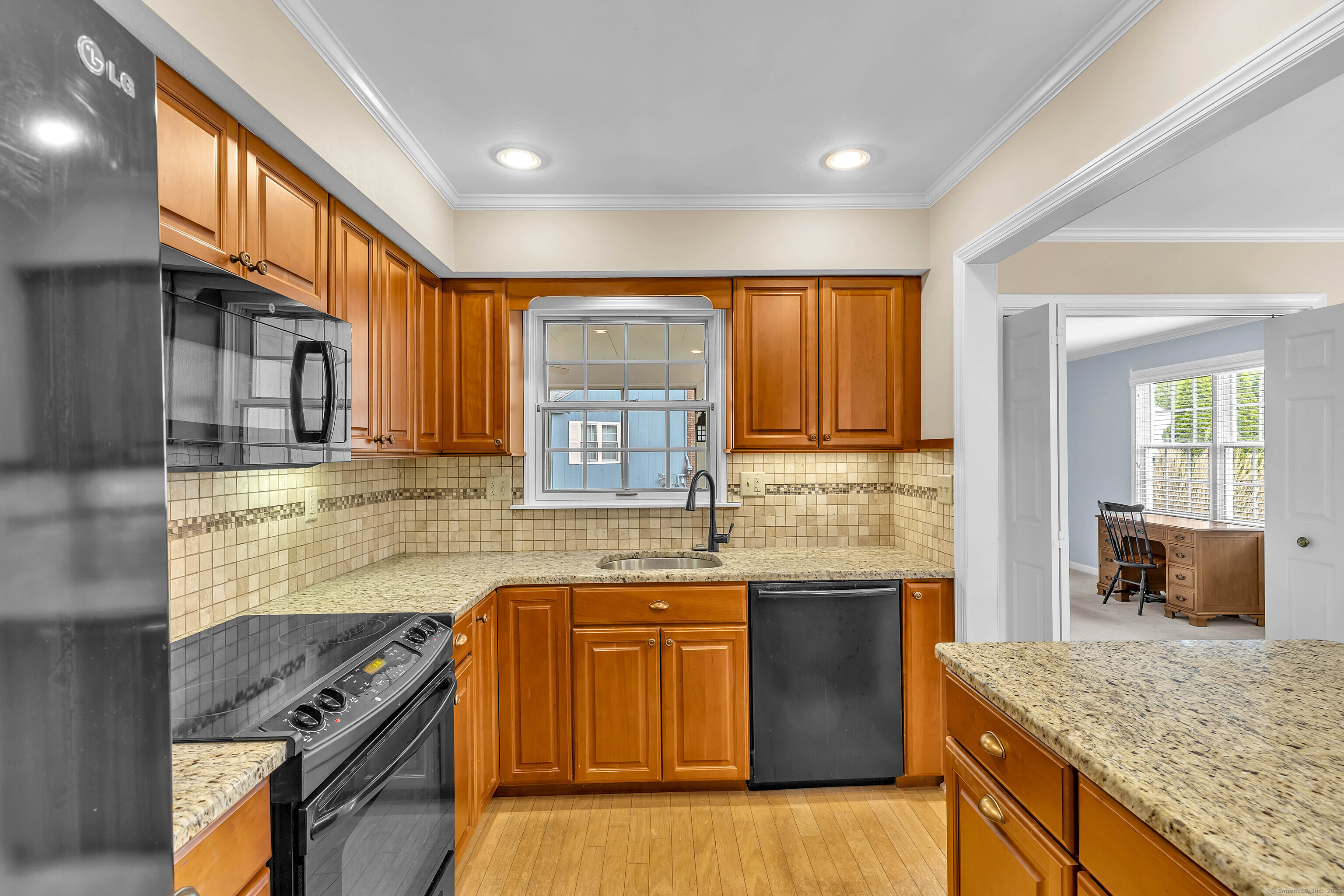 16 Aylesbury Circle #16, Madison, Connecticut image 14