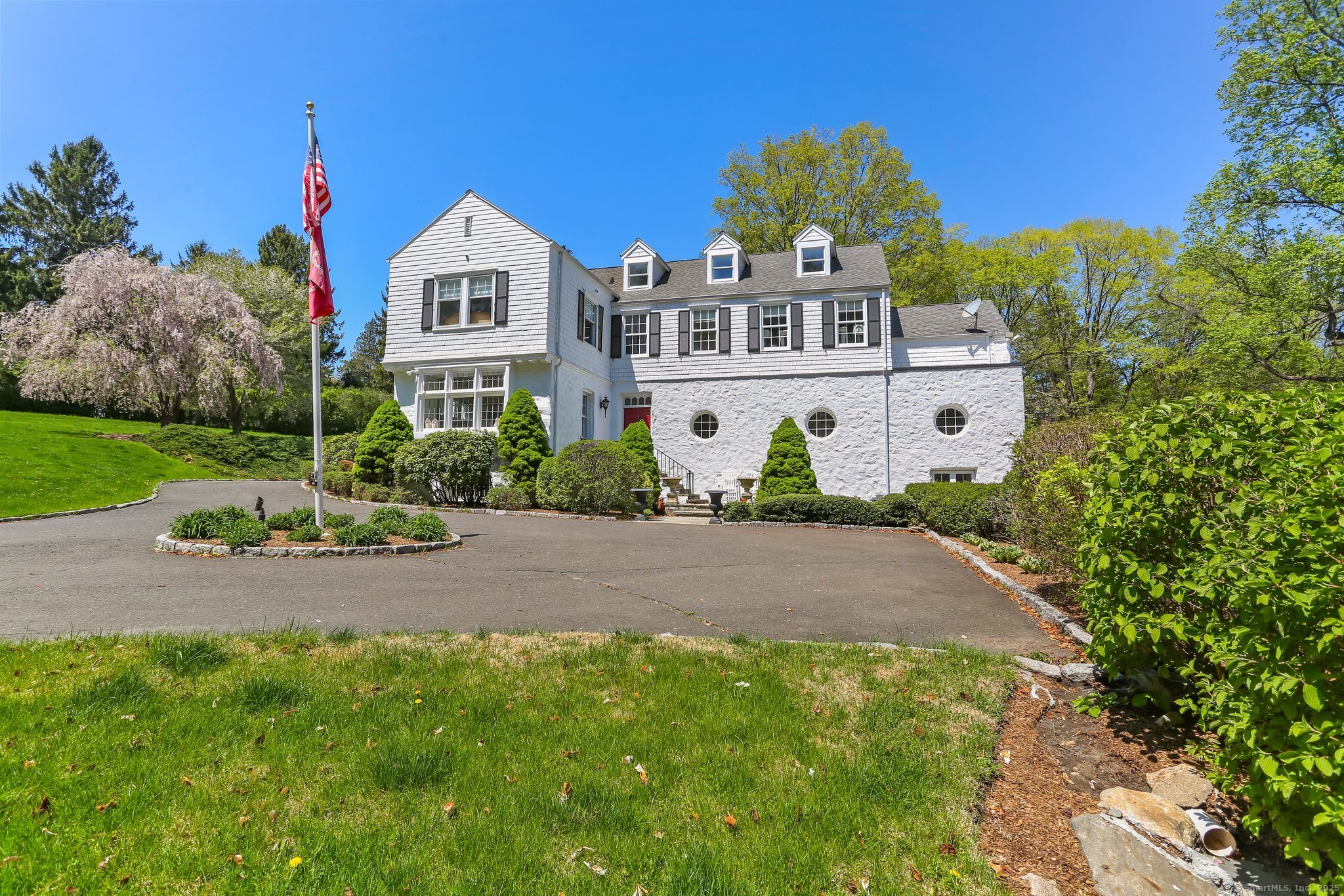 Rental Property at Canoe Hill Road, New Canaan, Connecticut - Bedrooms: 7 
Bathrooms: 5 
Rooms: 14  - $17,500 MO.