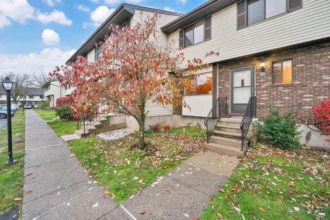 38 Robin Brook Drive 38 Newington CT 06111