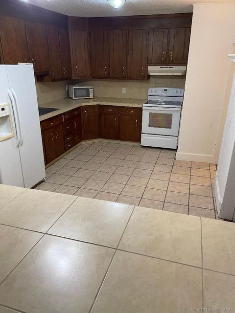 Tiny photo for 46 Stearns Street #2L, Bristol, CT 06010 (MLS # 24144102)