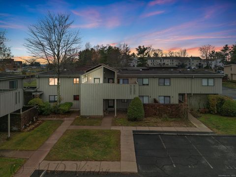 Photo of 129 Webster Court #129, Newington, CT 06111 (MLS # 24143636)