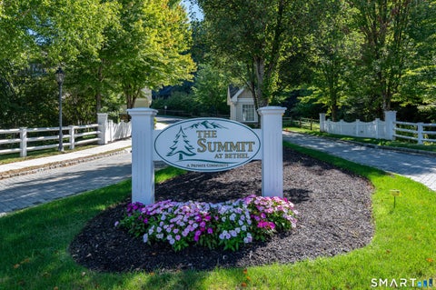 Condo For Sale - 15 Briar Ridge Drive #15<br/> Bethel, CT 06801