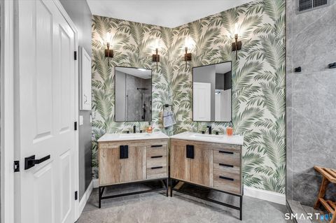 Tiny photo for 2 Tavistock #2, Cromwell, CT 06416 (MLS # 24153837)