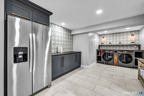 Tiny photo for 2 Tavistock #2, Cromwell, CT 06416 (MLS # 24153837)