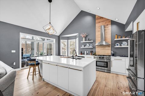 Tiny photo for 2 Tavistock #2, Cromwell, CT 06416 (MLS # 24153837)