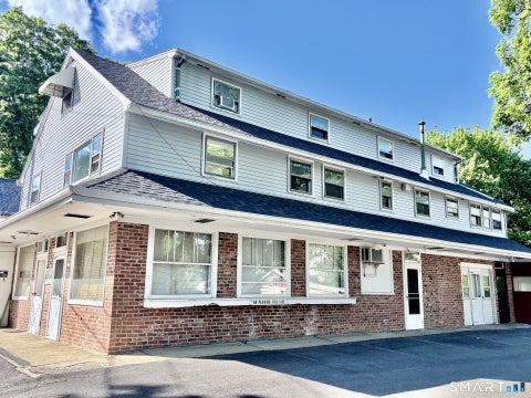 Multifamily For Rent - 8 Burnham Street #2A<br/> Plymouth, CT 06786