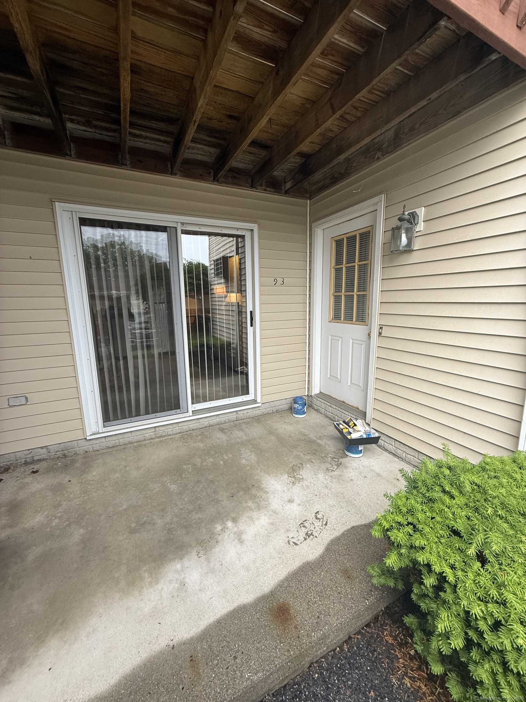 Beard Drive 93, New Milford, Connecticut - 1 Bedrooms  
1 Bathrooms  
3 Rooms - 