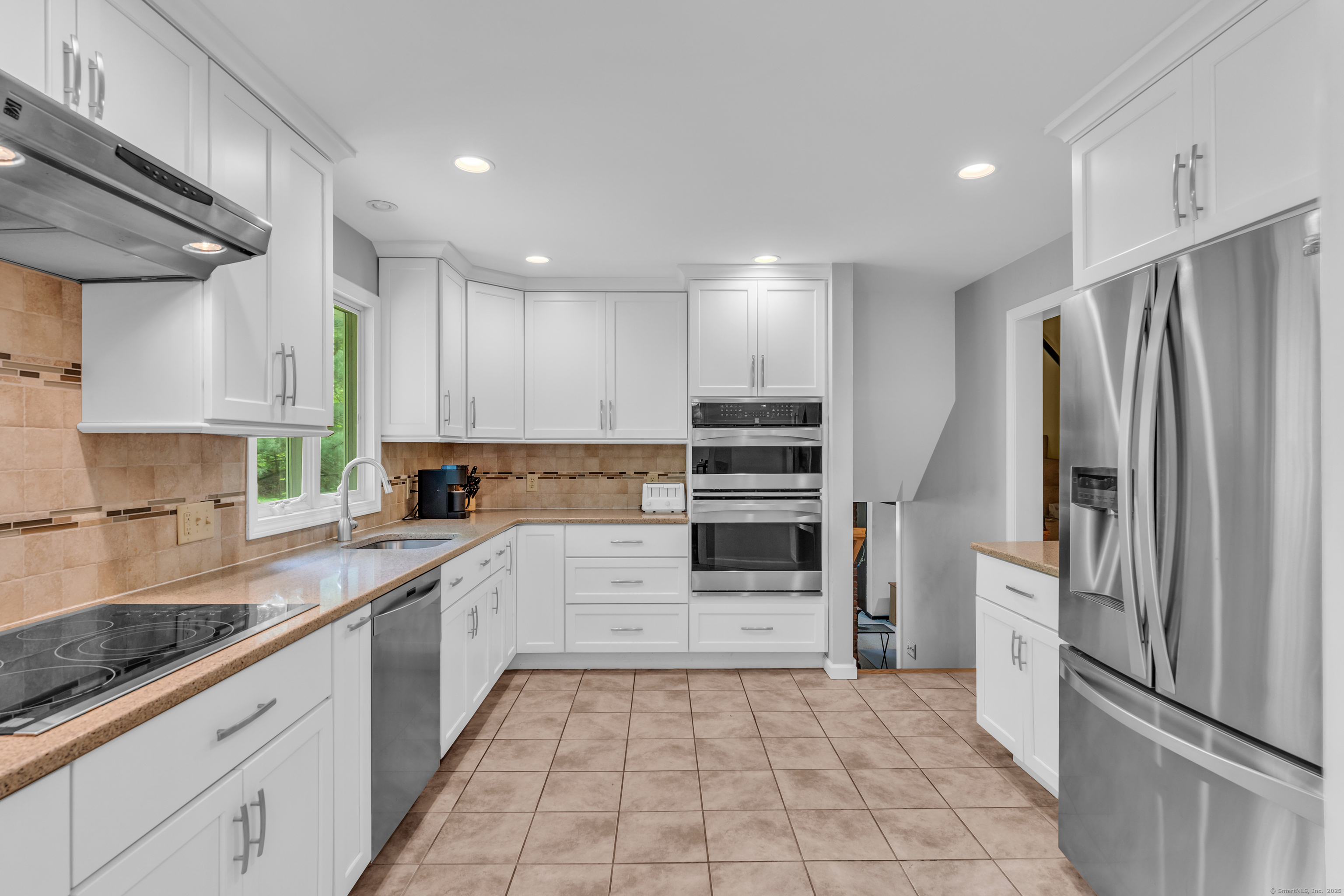 150 Honeycomb Lane, Milford, Connecticut image 9
