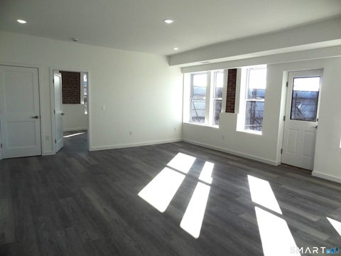 Homes For Rent - 2806 Fairfield Avenue #207<br/> Fairfield County, Bridgeport, CT 06605