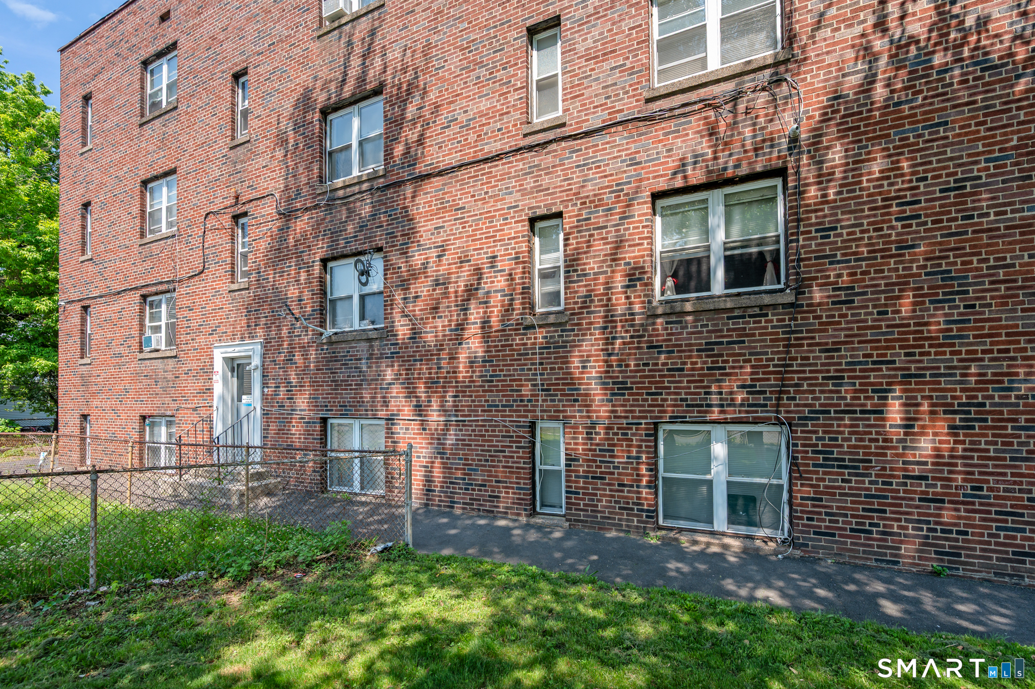 305 Parrott Avenue
