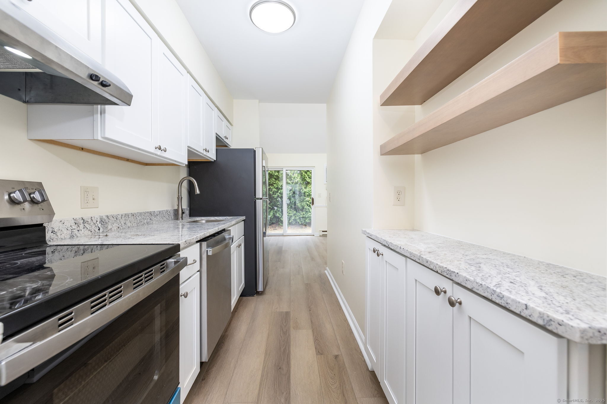 268 Hartford Turnpike #APT H11, Tolland, Connecticut image 8