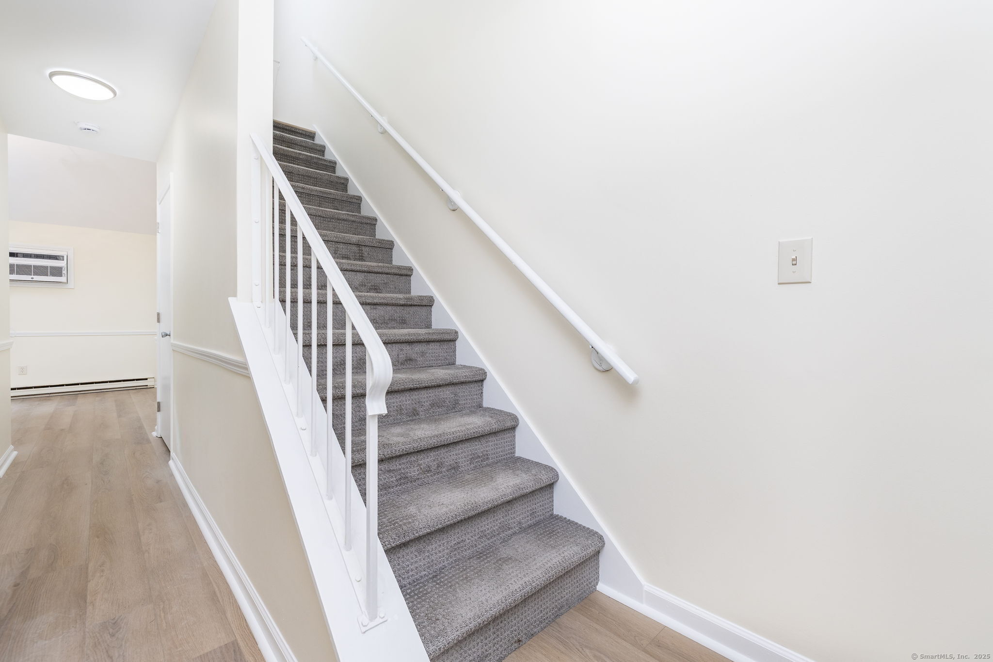 268 Hartford Turnpike #APT H11, Tolland, Connecticut image 4