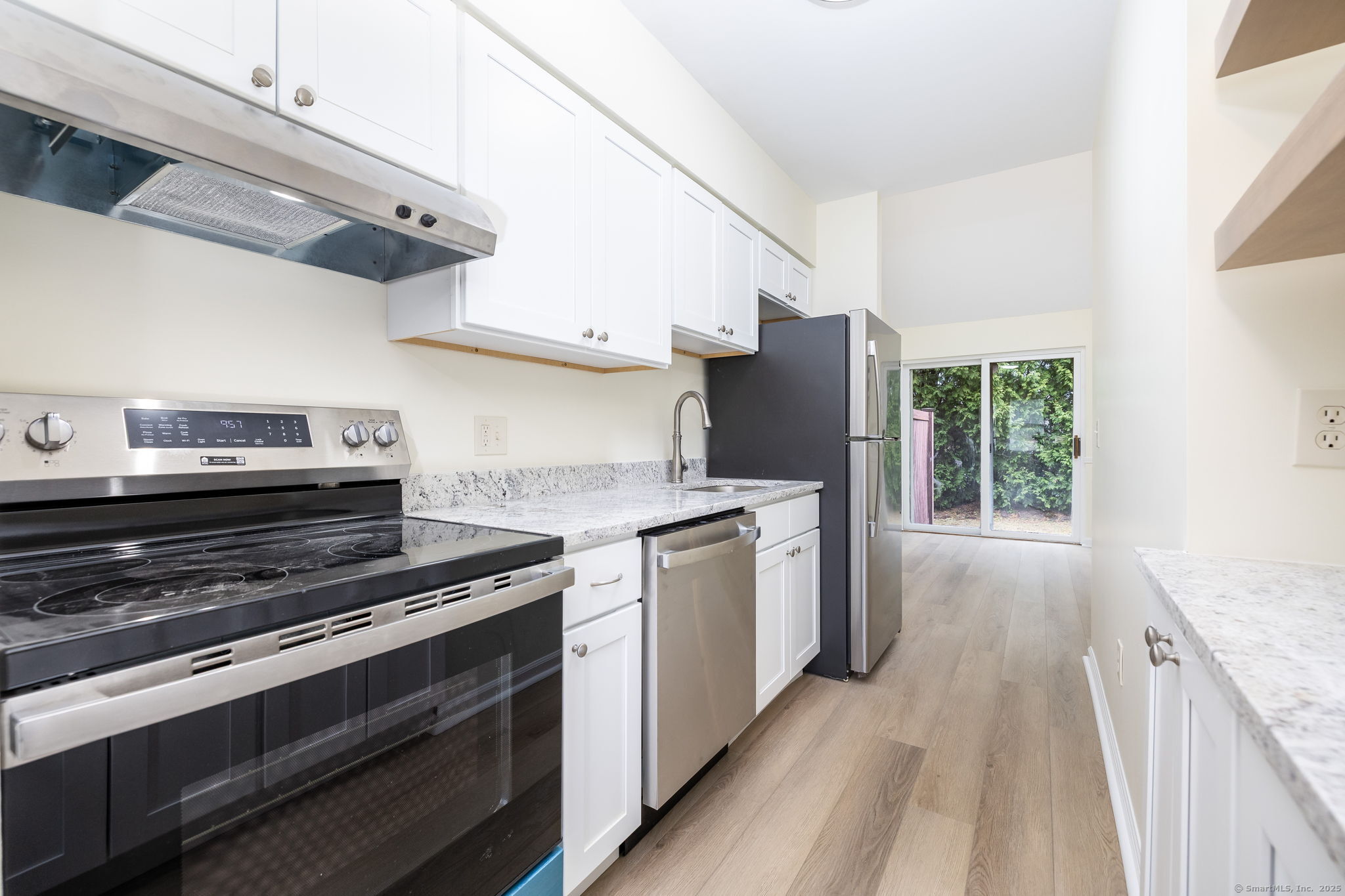 268 Hartford Turnpike #APT H11, Tolland, Connecticut image 9