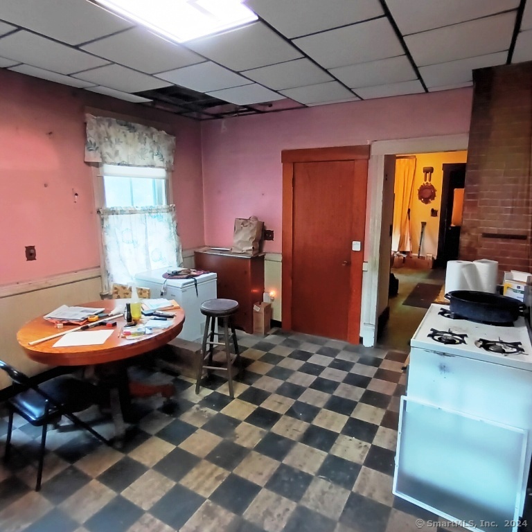 1231 Hanover Avenue, Meriden, Connecticut image 4