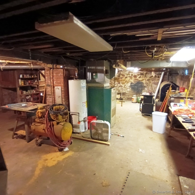 1231 Hanover Avenue, Meriden, Connecticut image 29