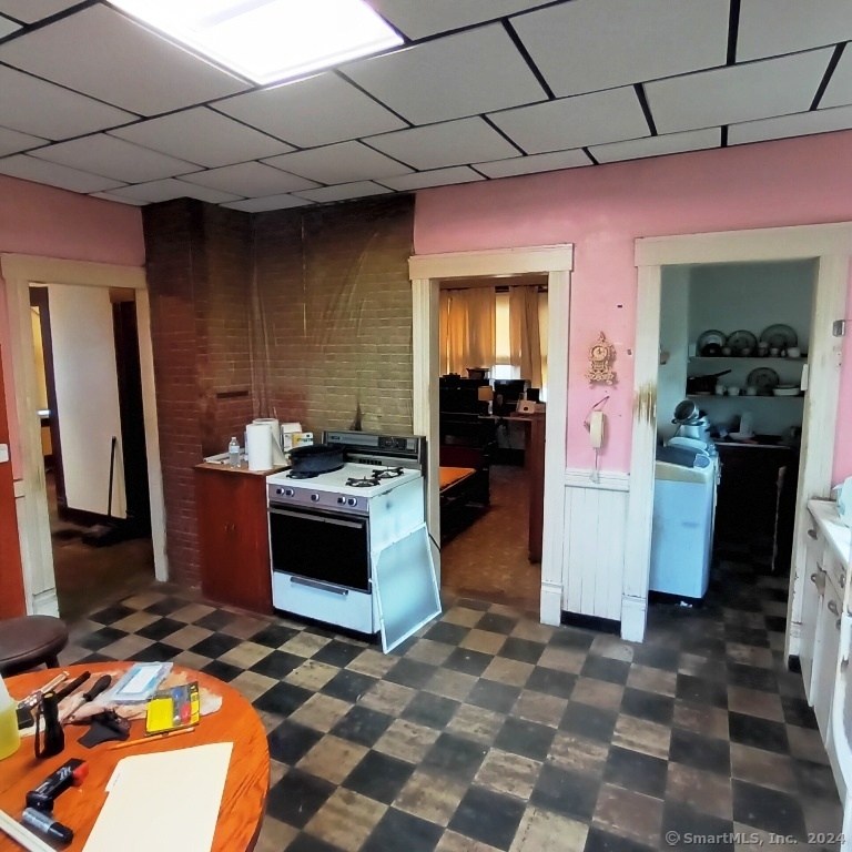 1231 Hanover Avenue, Meriden, Connecticut image 5