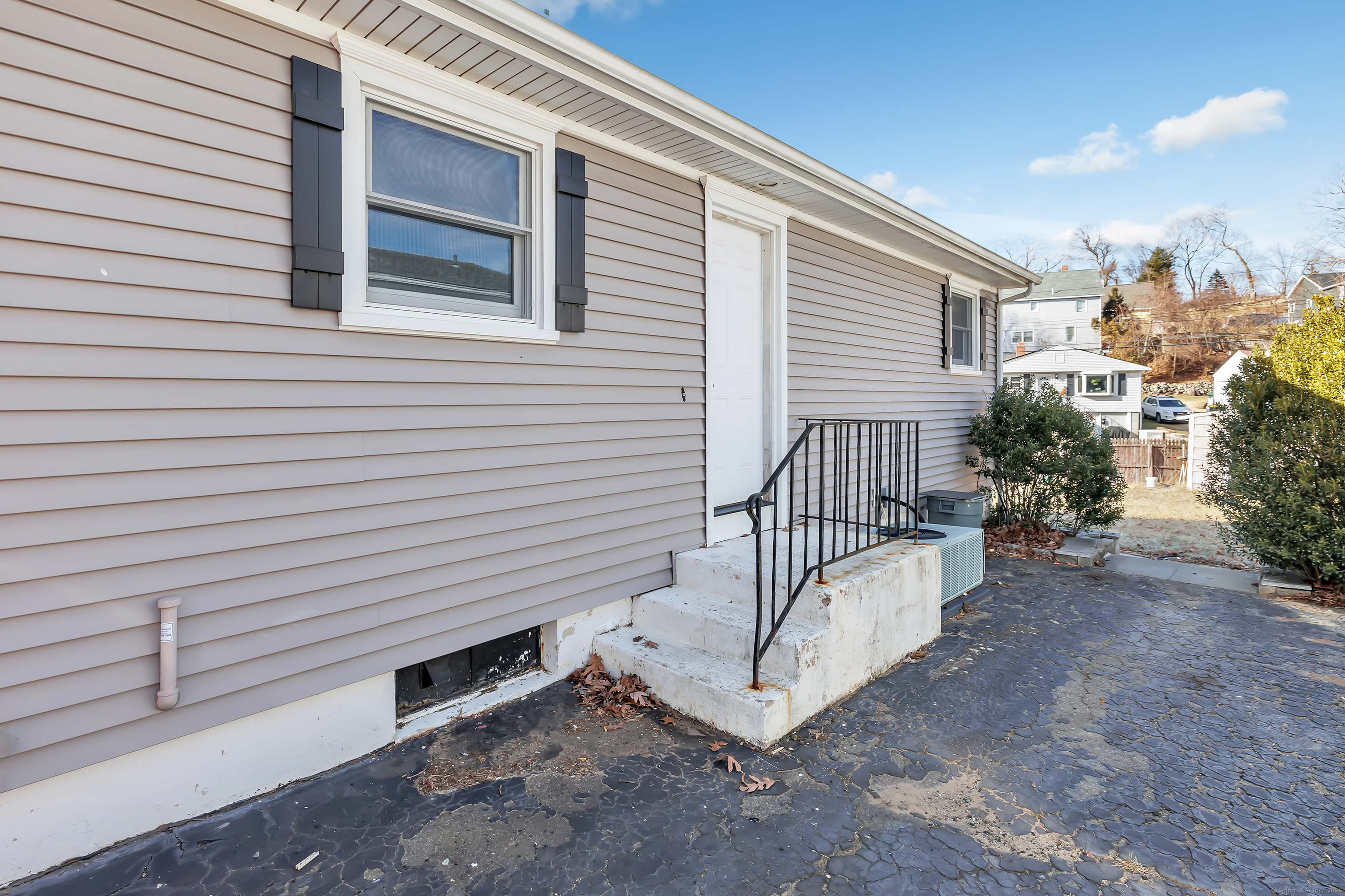 109 Rockwood Avenue, Ansonia, Connecticut image 4
