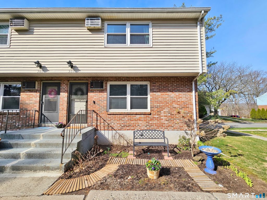 Photo of 107 Blackstone Village #107, Meriden, CT 06450 (MLS # 24167543)