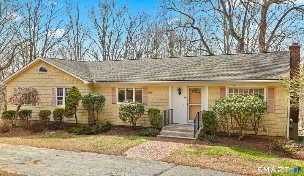 Photo of 64 Mariner Circle, Trumbull, CT 06611 (MLS # 24168149)