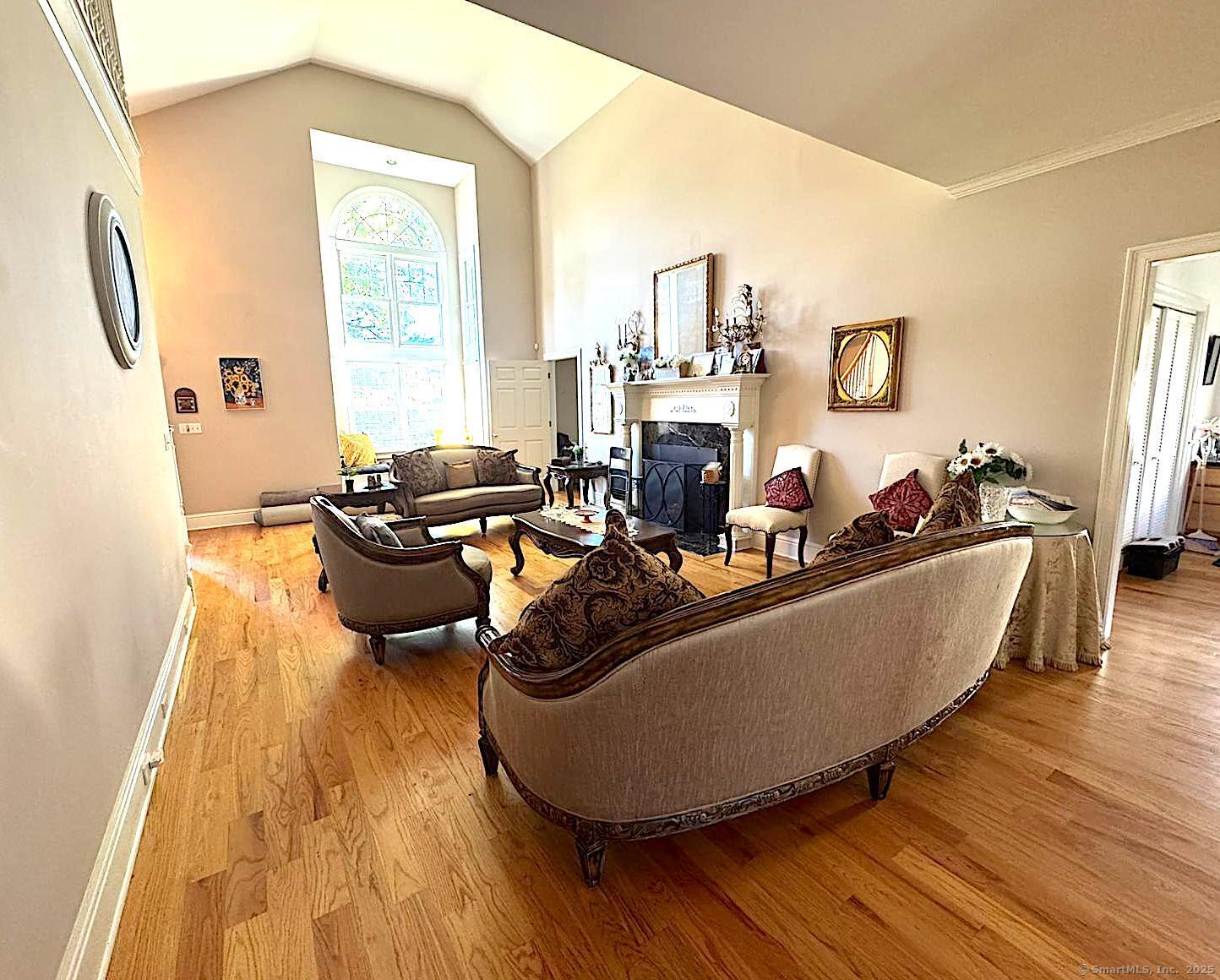 5530 Main Street 5530