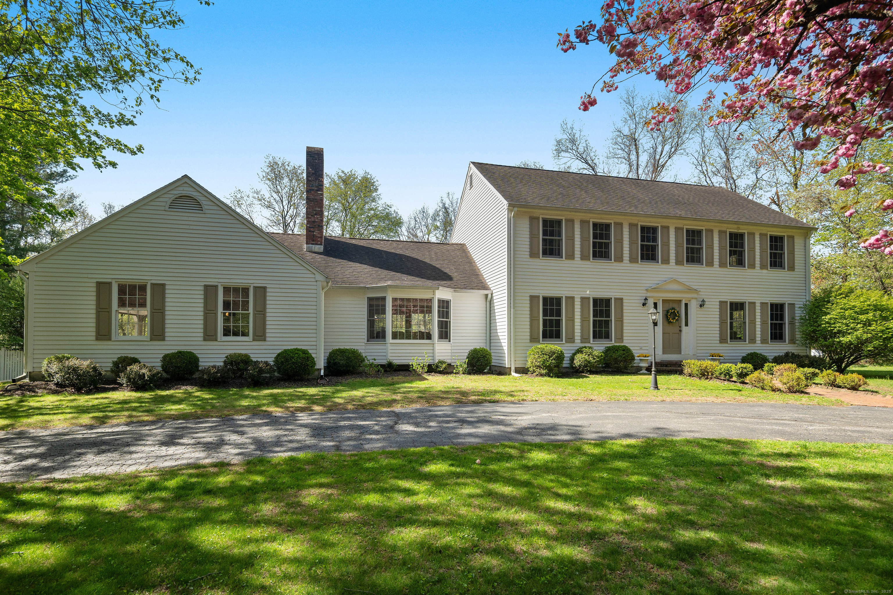 7 Tunxis Trail, Redding, Connecticut image 1