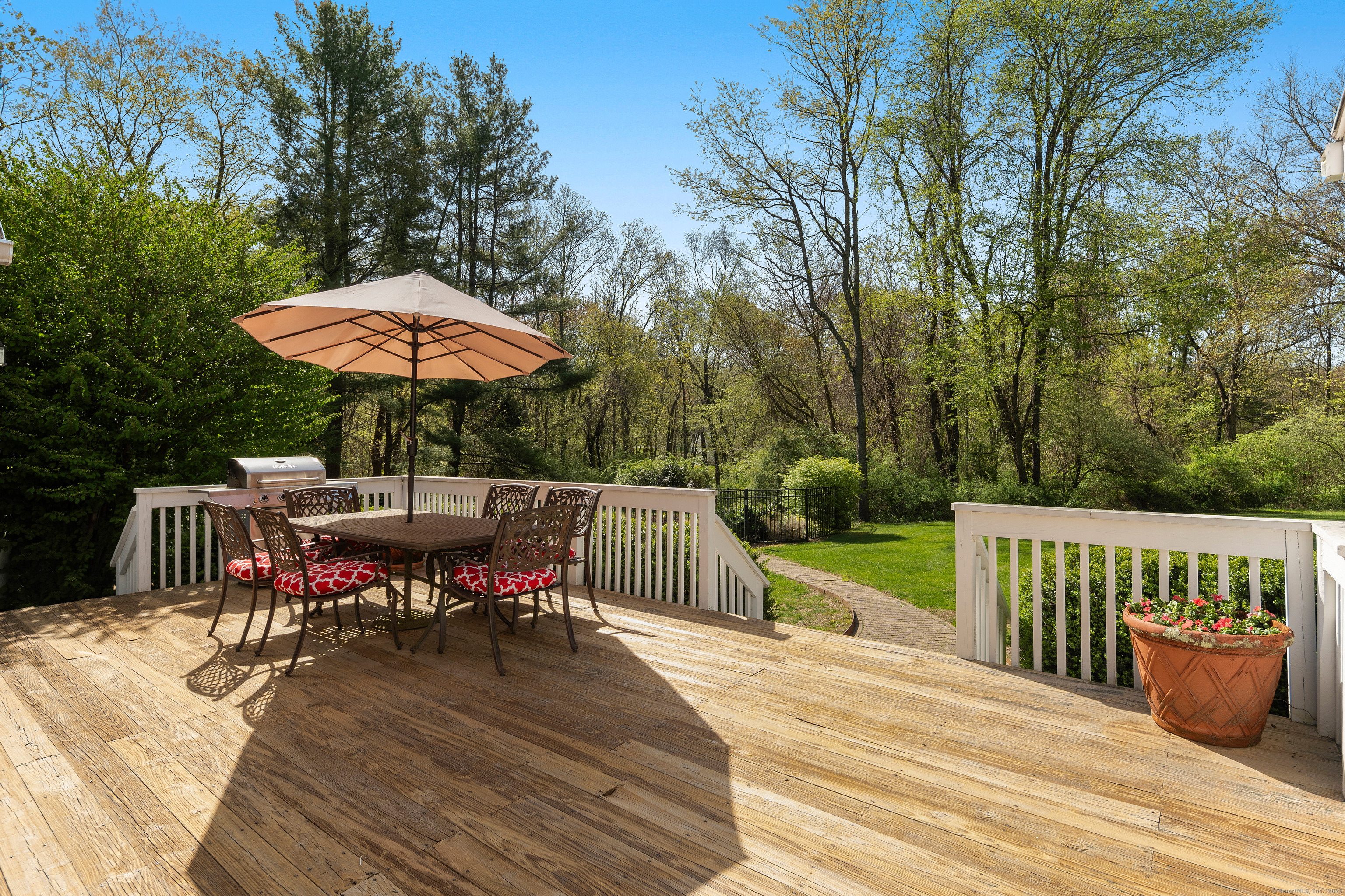7 Tunxis Trail, Redding, Connecticut image 28