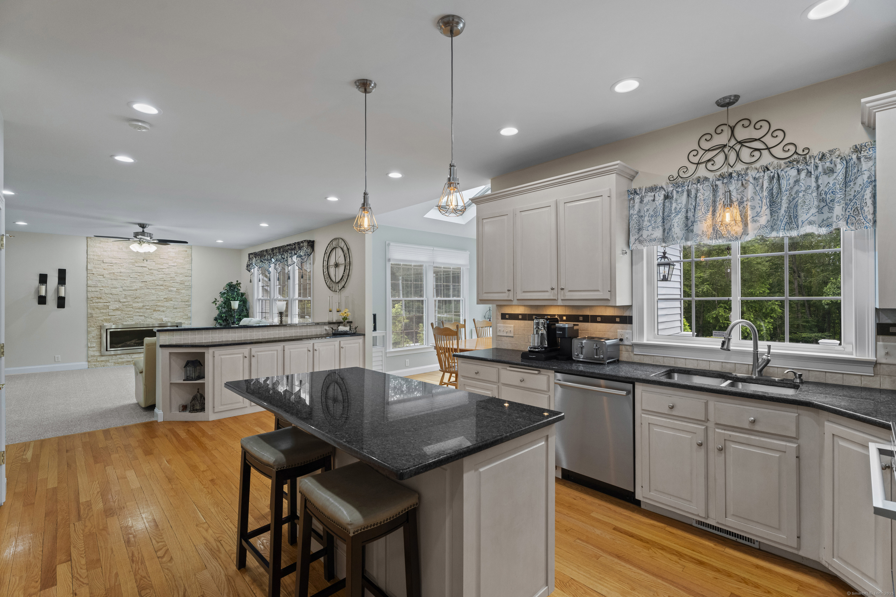 7 White Oak Lane