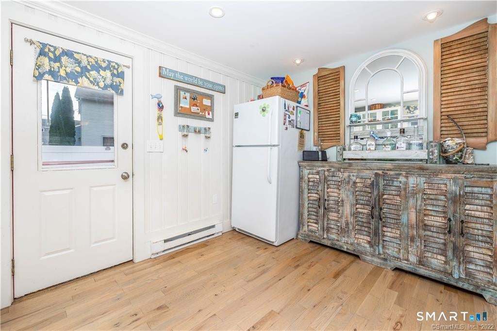 4 Elinor Road