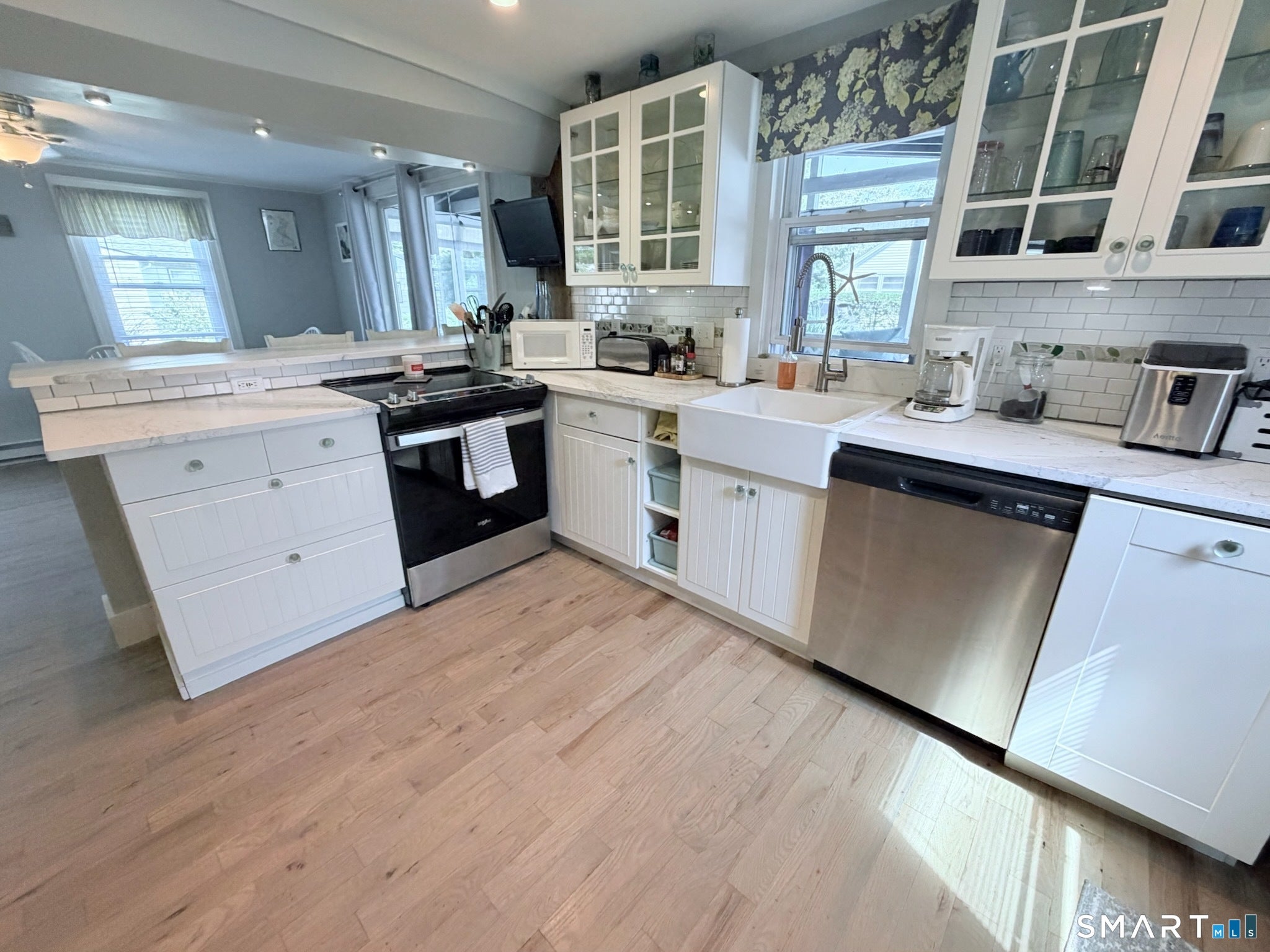 4 Elinor Road