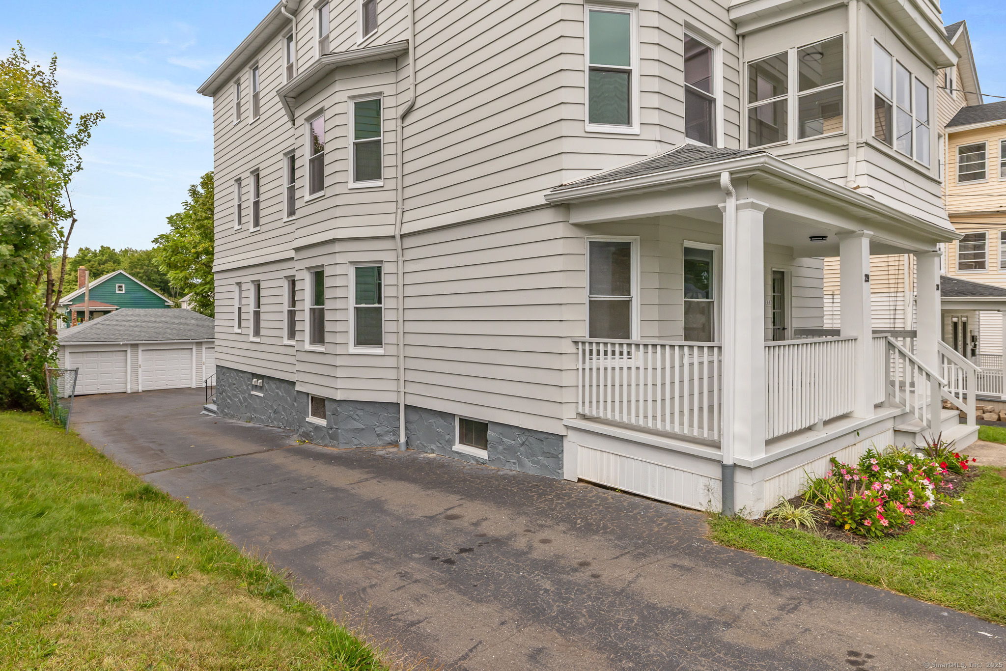 New Britain, Connecticut 06052, United States, 3 Bedrooms Bedrooms, ,1 BathroomBathrooms,Residential,Active,214562