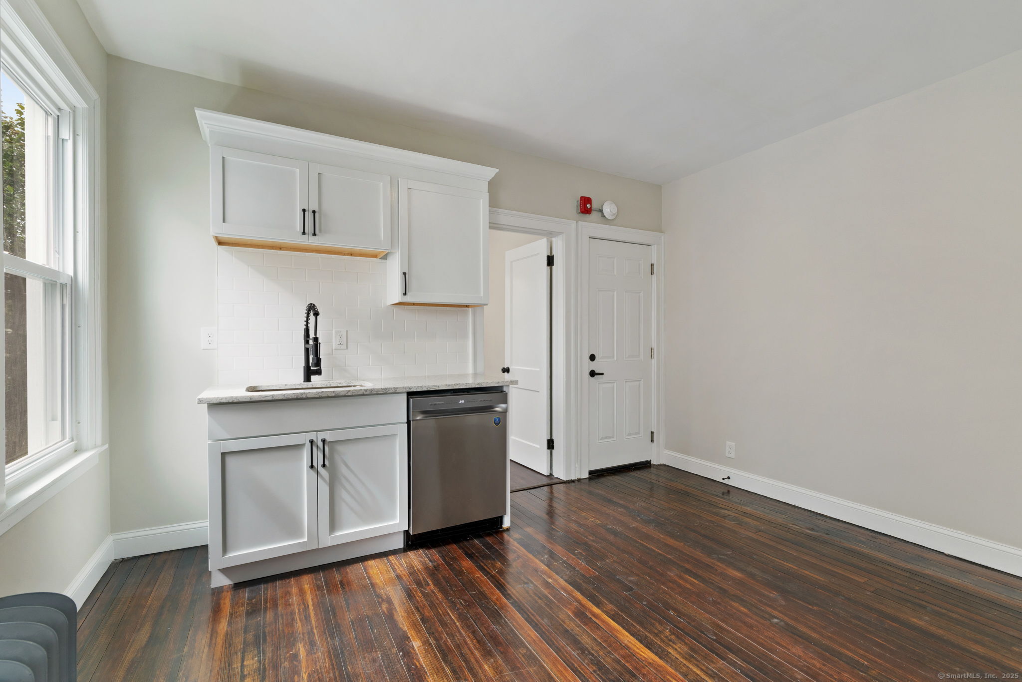 New Britain, Connecticut 06052, United States, 3 Bedrooms Bedrooms, ,1 BathroomBathrooms,Residential,Active,214562