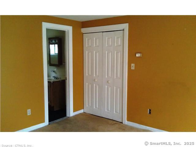 East Hartford, Connecticut 06108, United States, 6 Bedrooms Bedrooms, ,4 BathroomsBathrooms,Residential,Pending,3423