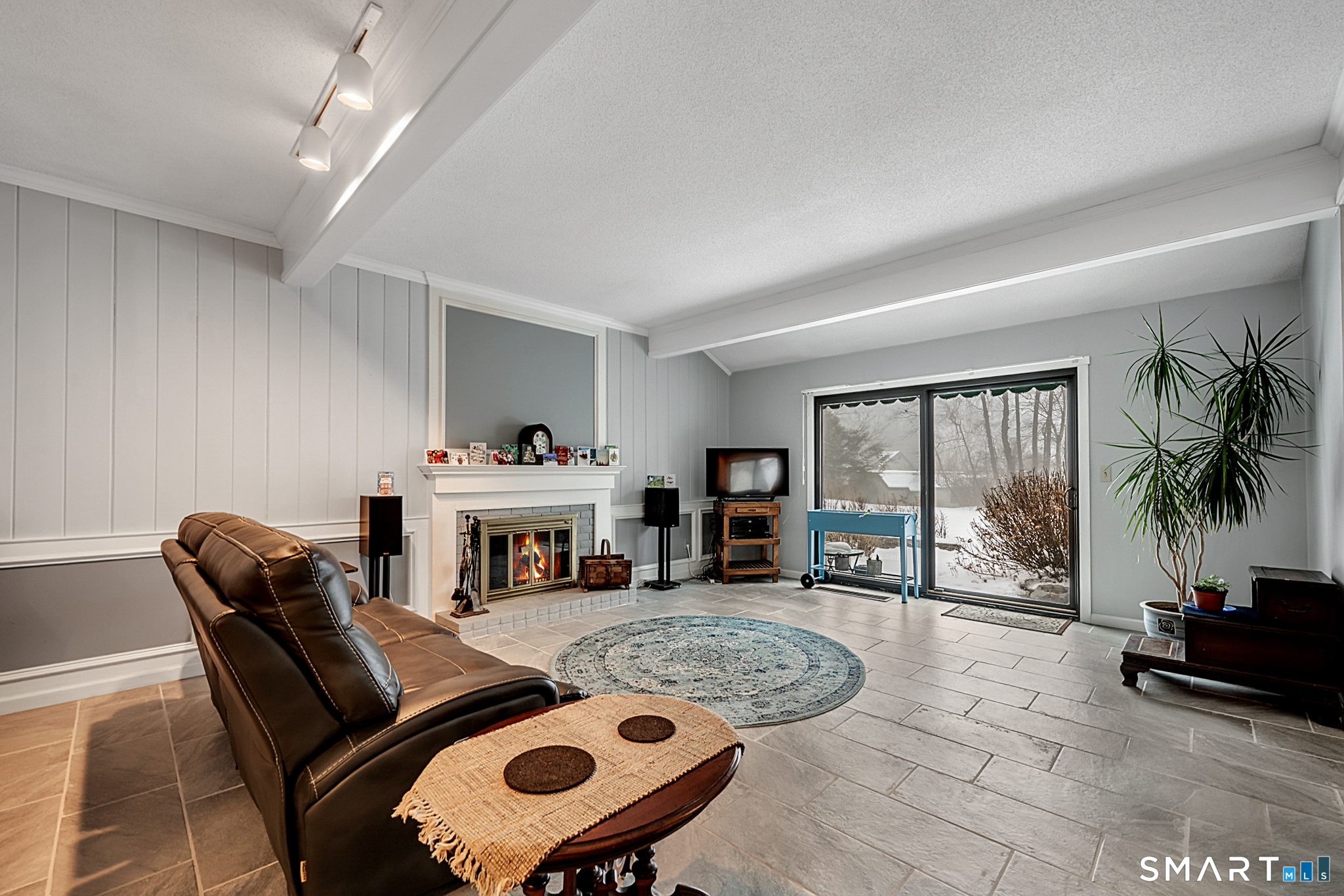 859 Heritage Village B