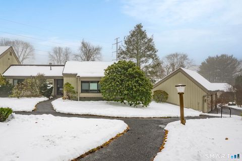 859 Heritage Village B Southbury CT 06488