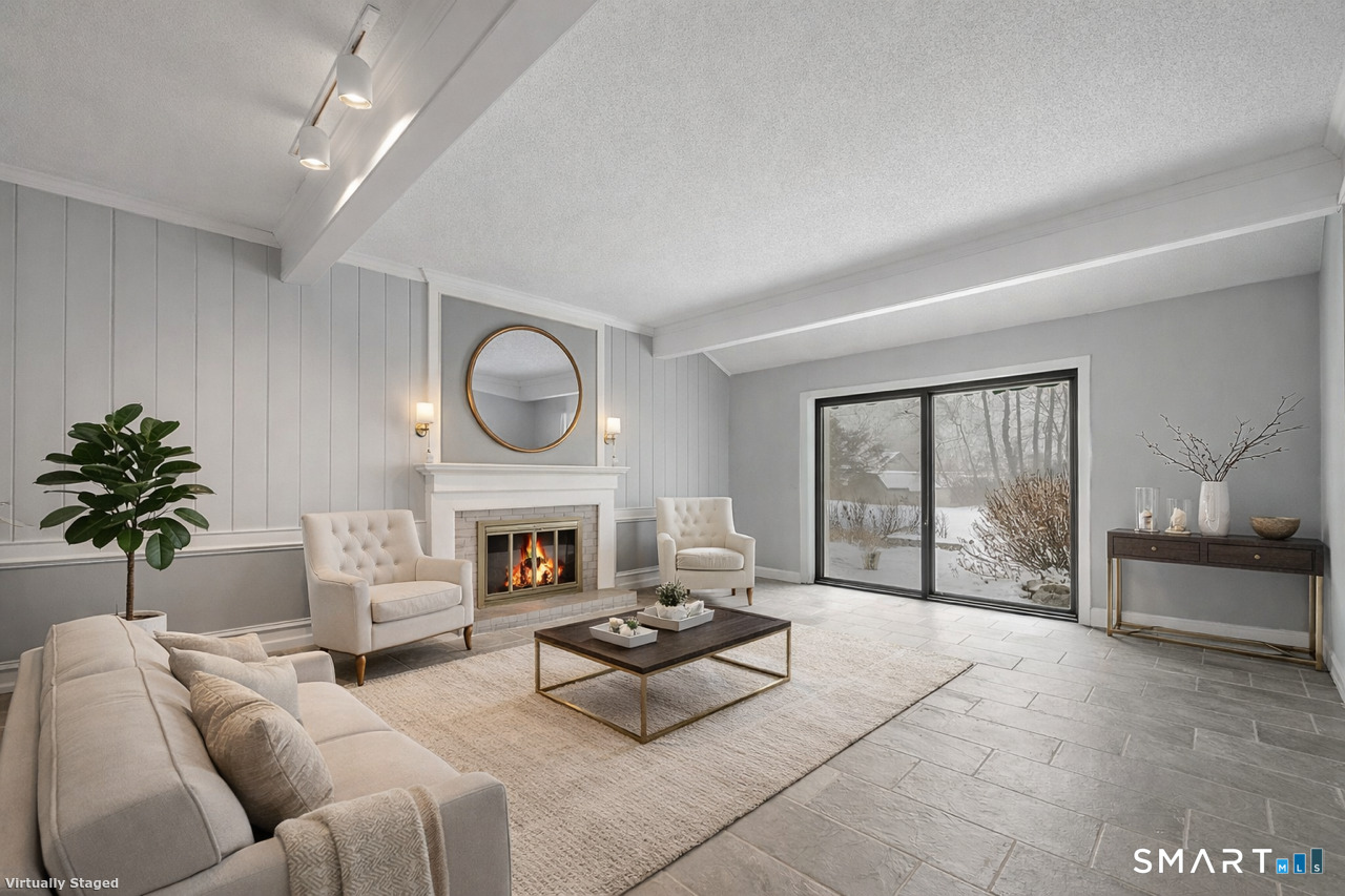 859 Heritage Village B