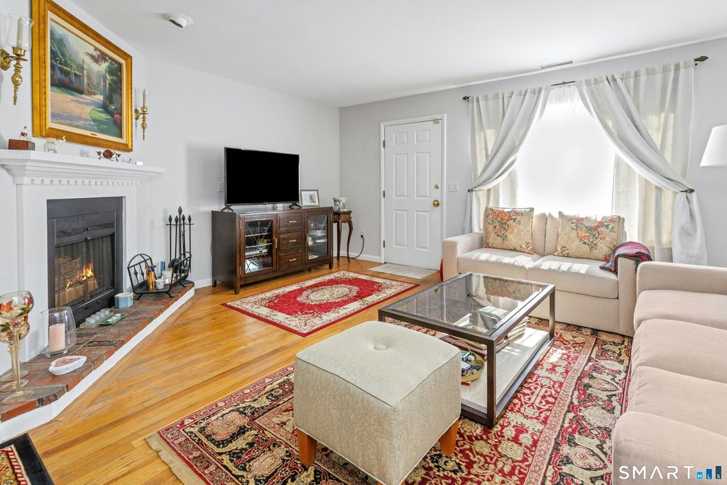 Photo of 61 Grove Street #APT D, Stamford, CT 06901 (MLS # 24155772)