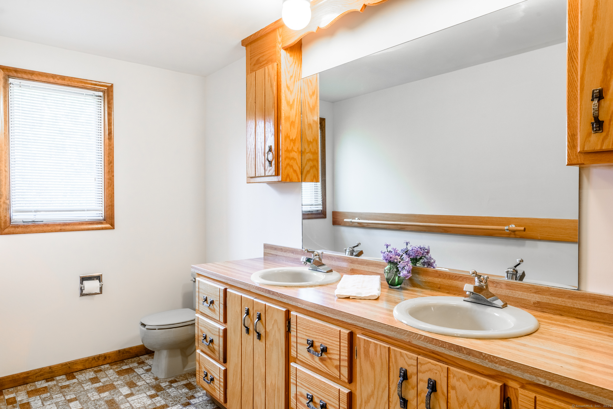 65 Cloverdale Avenue, Shelton, Connecticut image 32
