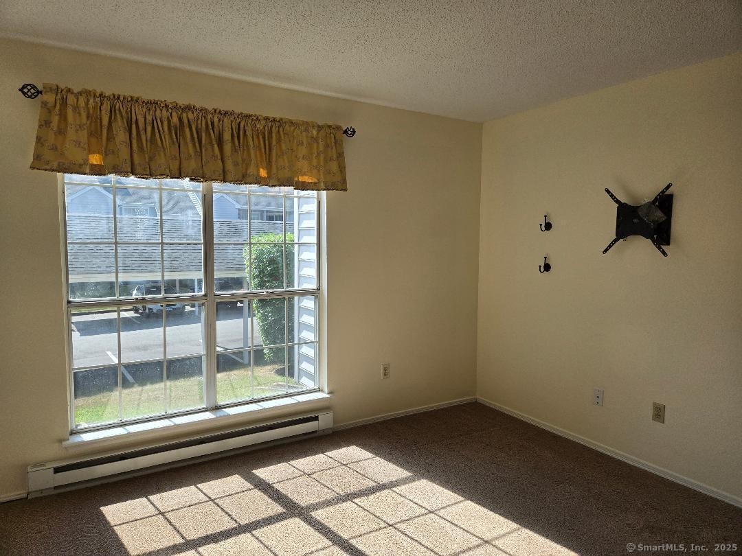 Groton, Connecticut 06340, United States, 1 Bedroom Bedrooms, ,1 BathroomBathrooms,Residential,Active,192662