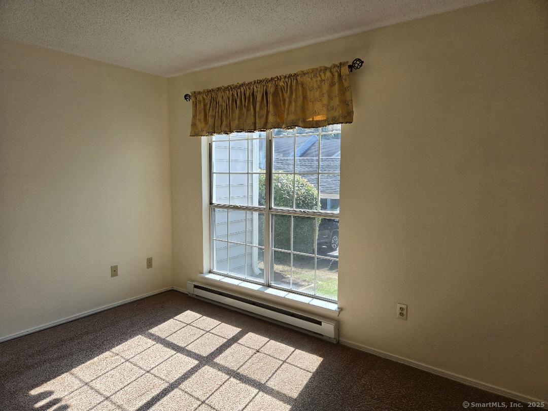 Groton, Connecticut 06340, United States, 1 Bedroom Bedrooms, ,1 BathroomBathrooms,Residential,Active,192662