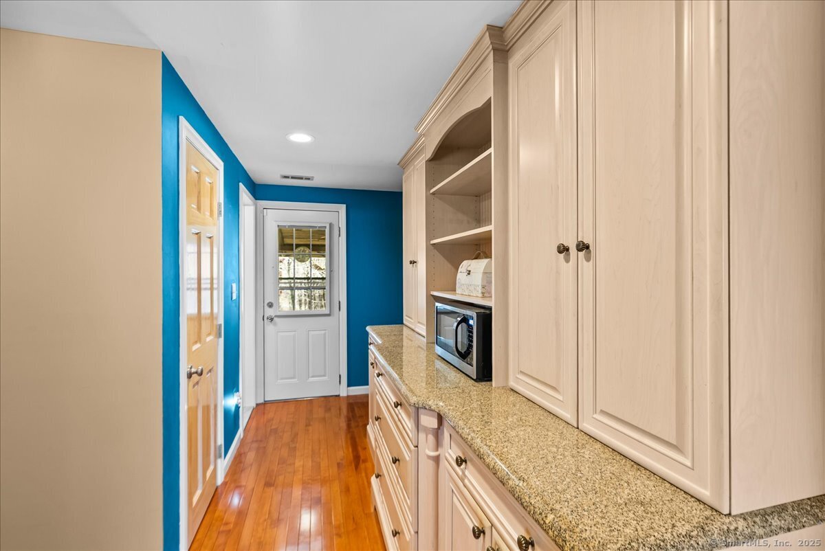 968 Coleman Road, Cheshire, Connecticut image 14