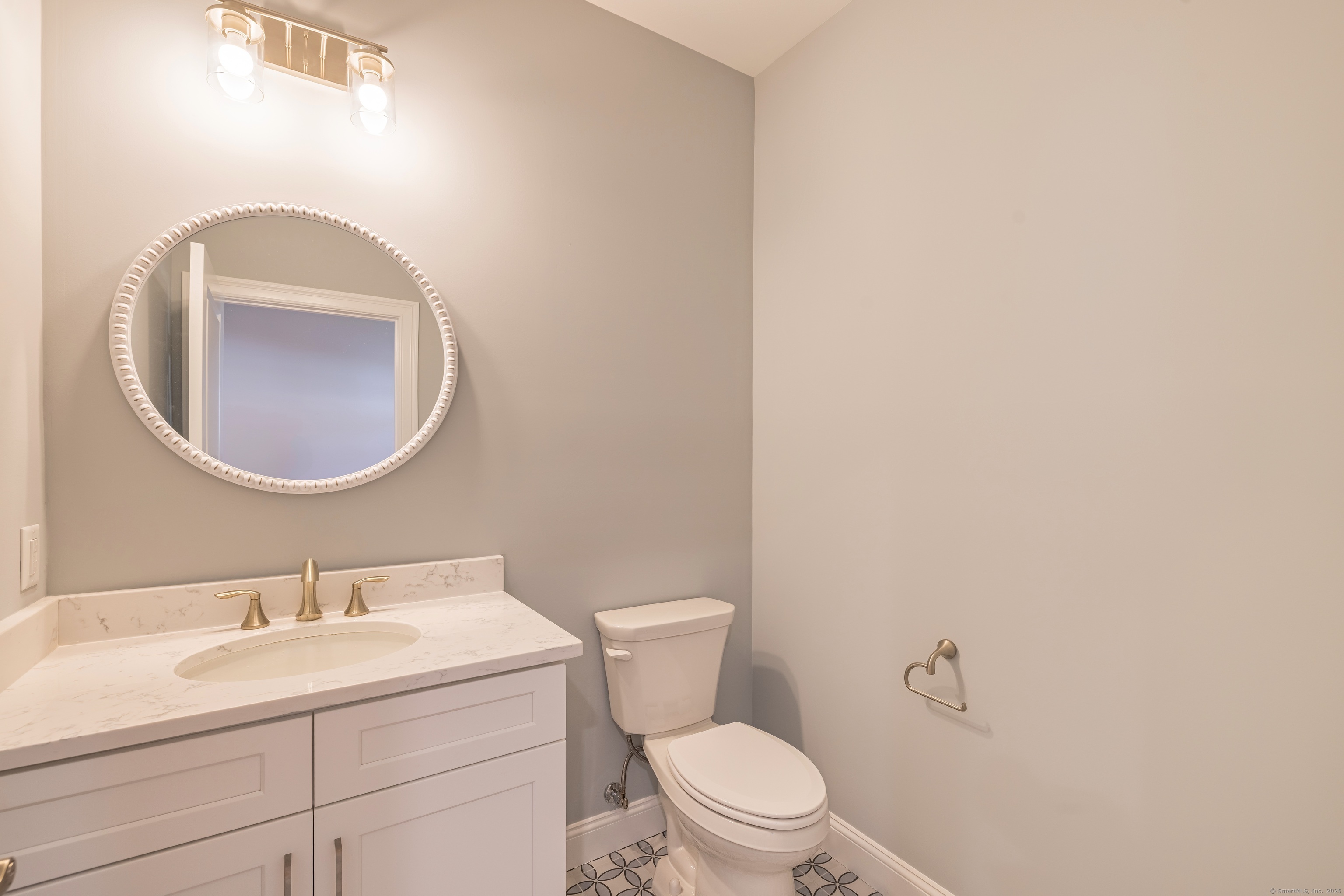 East Lyme, Connecticut 06357, United States, 2 Bedrooms Bedrooms, ,3 BathroomsBathrooms,Residential,Active,165775