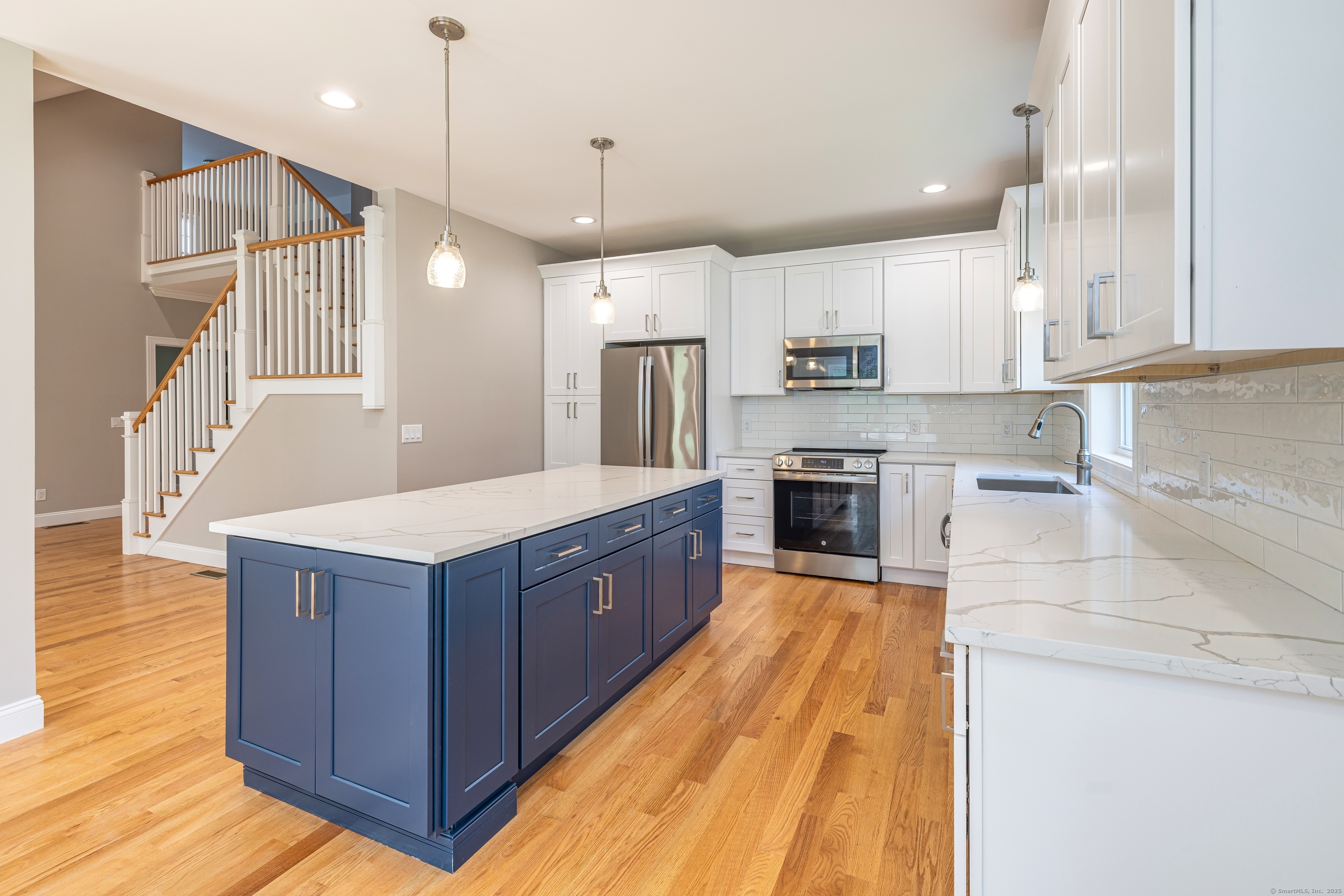 East Lyme, Connecticut 06357, United States, 2 Bedrooms Bedrooms, ,3 BathroomsBathrooms,Residential,Active,165775