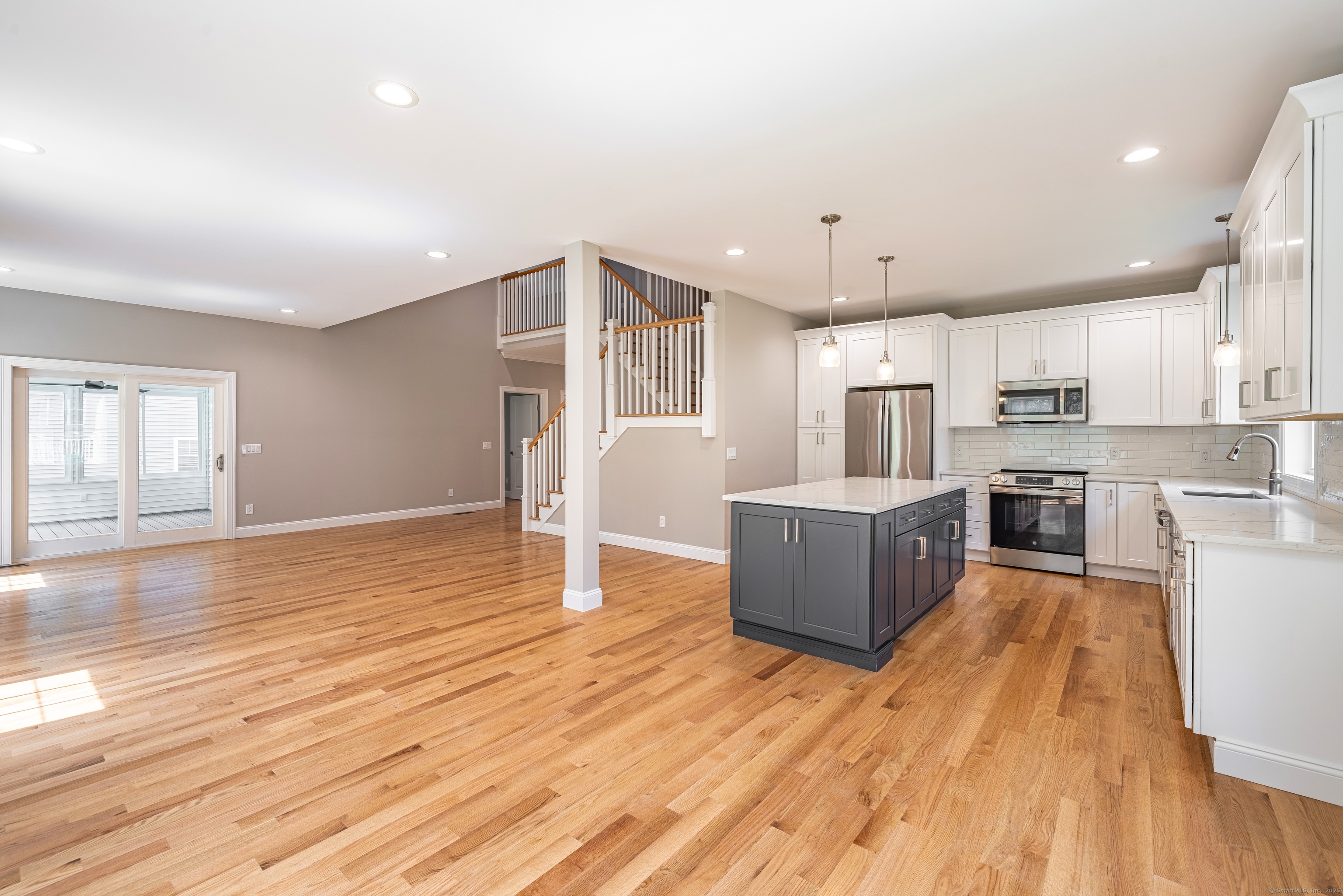 East Lyme, Connecticut 06357, United States, 2 Bedrooms Bedrooms, ,3 BathroomsBathrooms,Residential,Active,165775