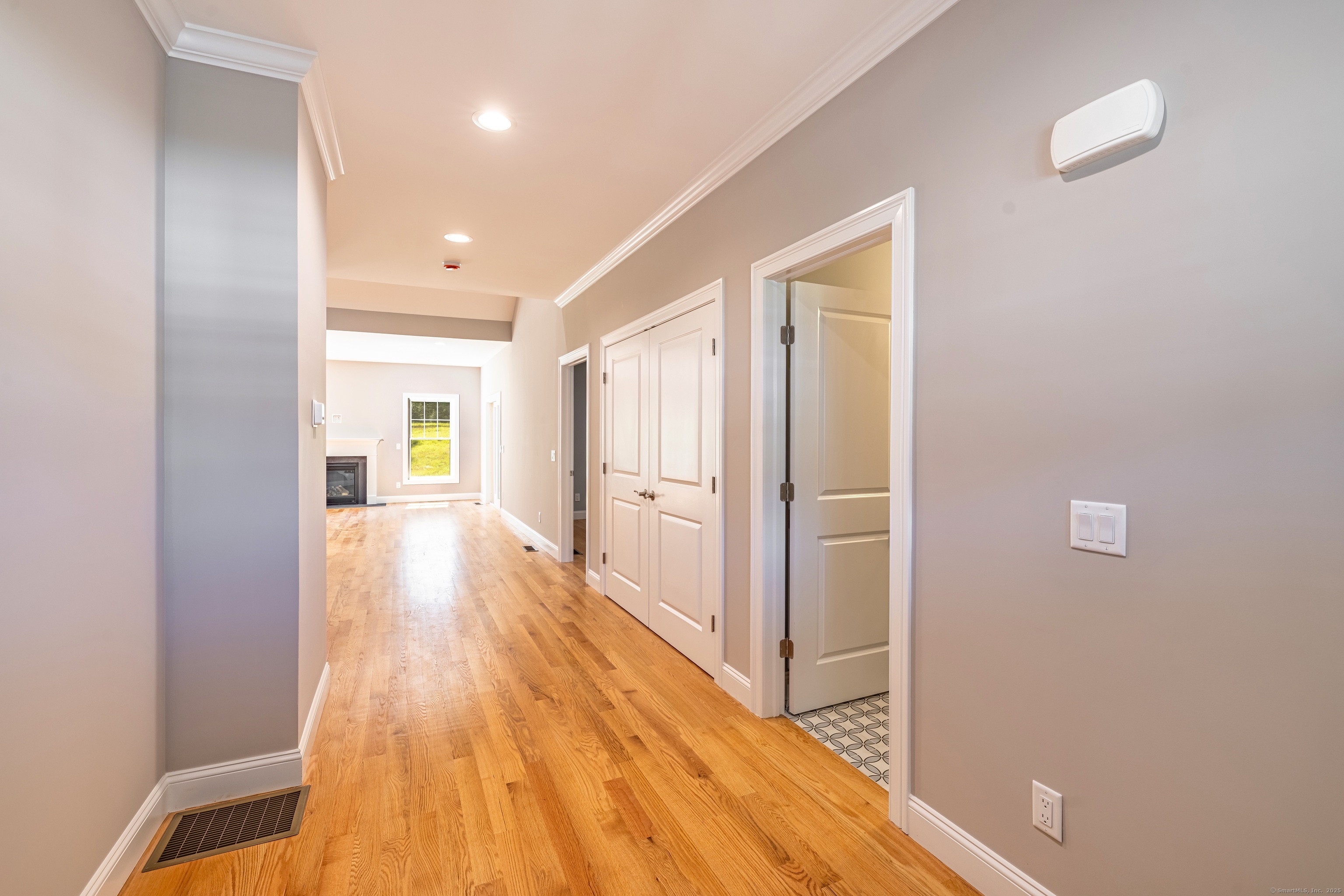 East Lyme, Connecticut 06357, United States, 2 Bedrooms Bedrooms, ,3 BathroomsBathrooms,Residential,Active,165775