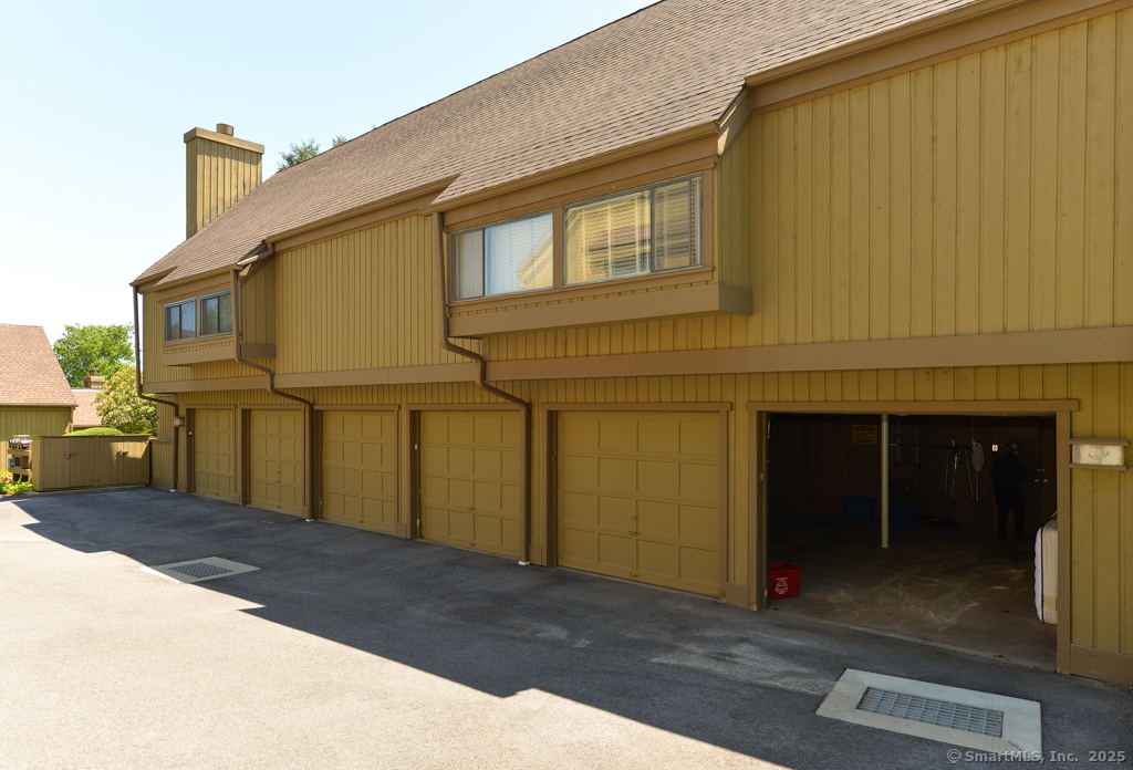 419 Heritage Village B