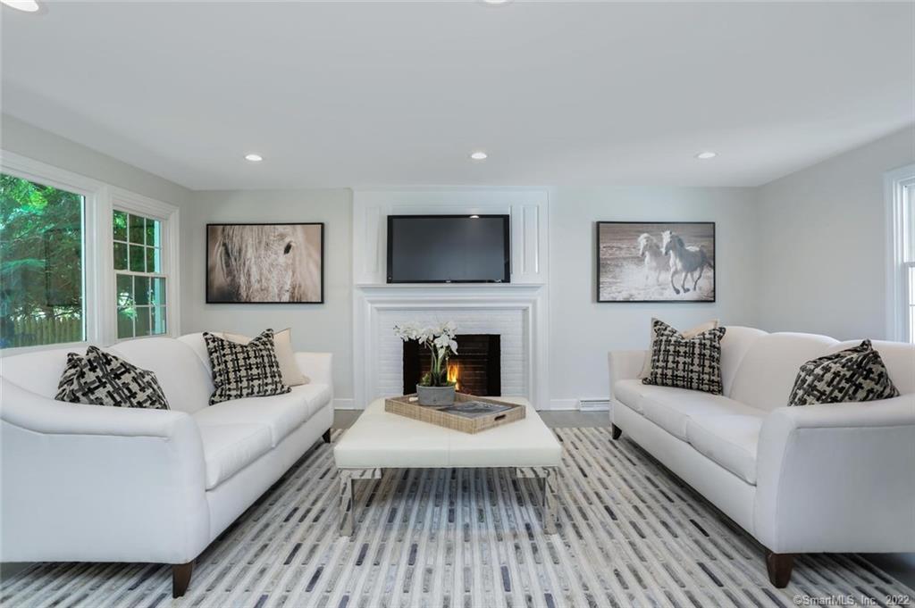 Photo 1 of 8 Lakeview Avenue 8, New Canaan, Connecticut, $587,500, Web #: 170221939