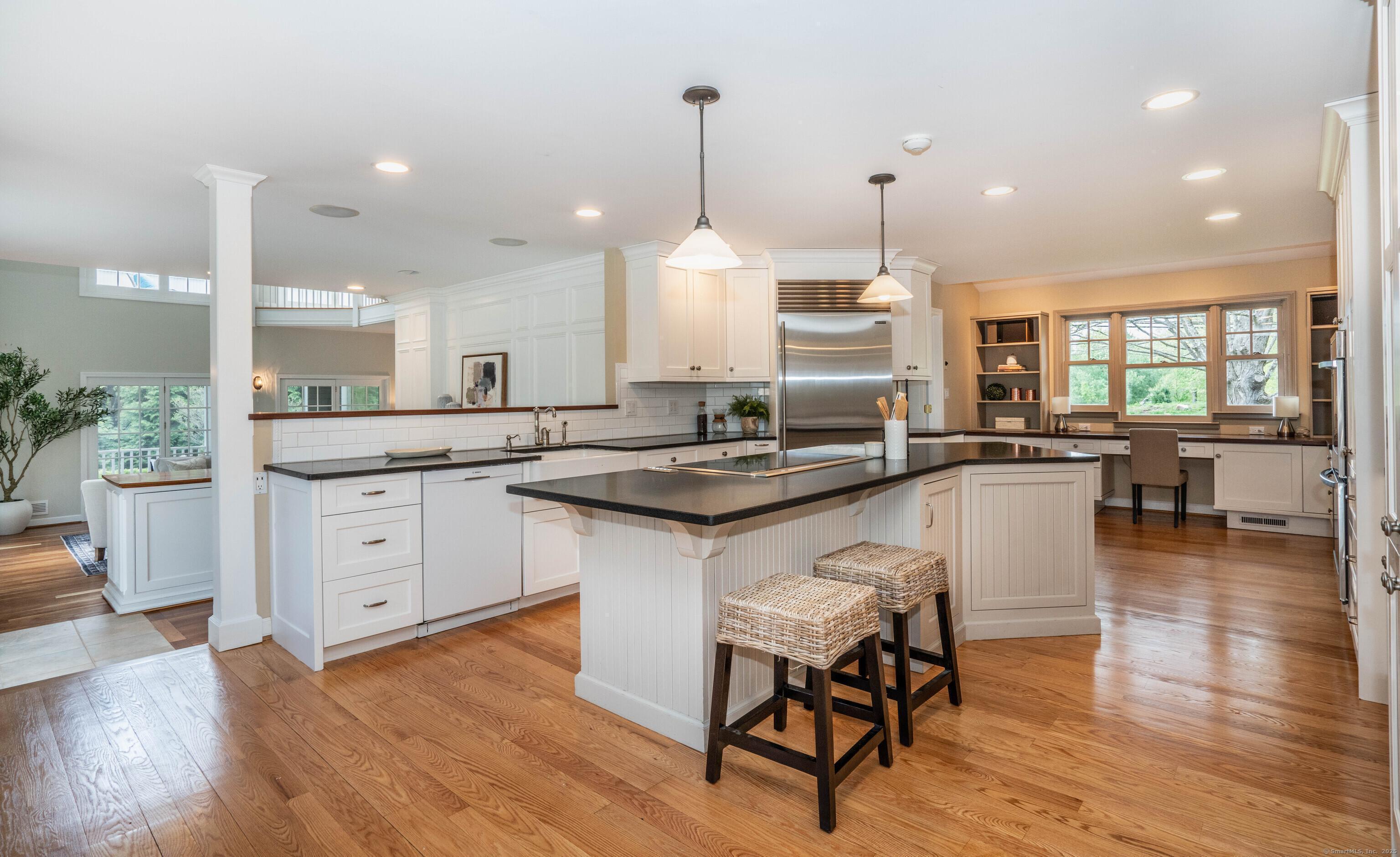 300 Mountain Spring Road, Farmington, Connecticut image 15