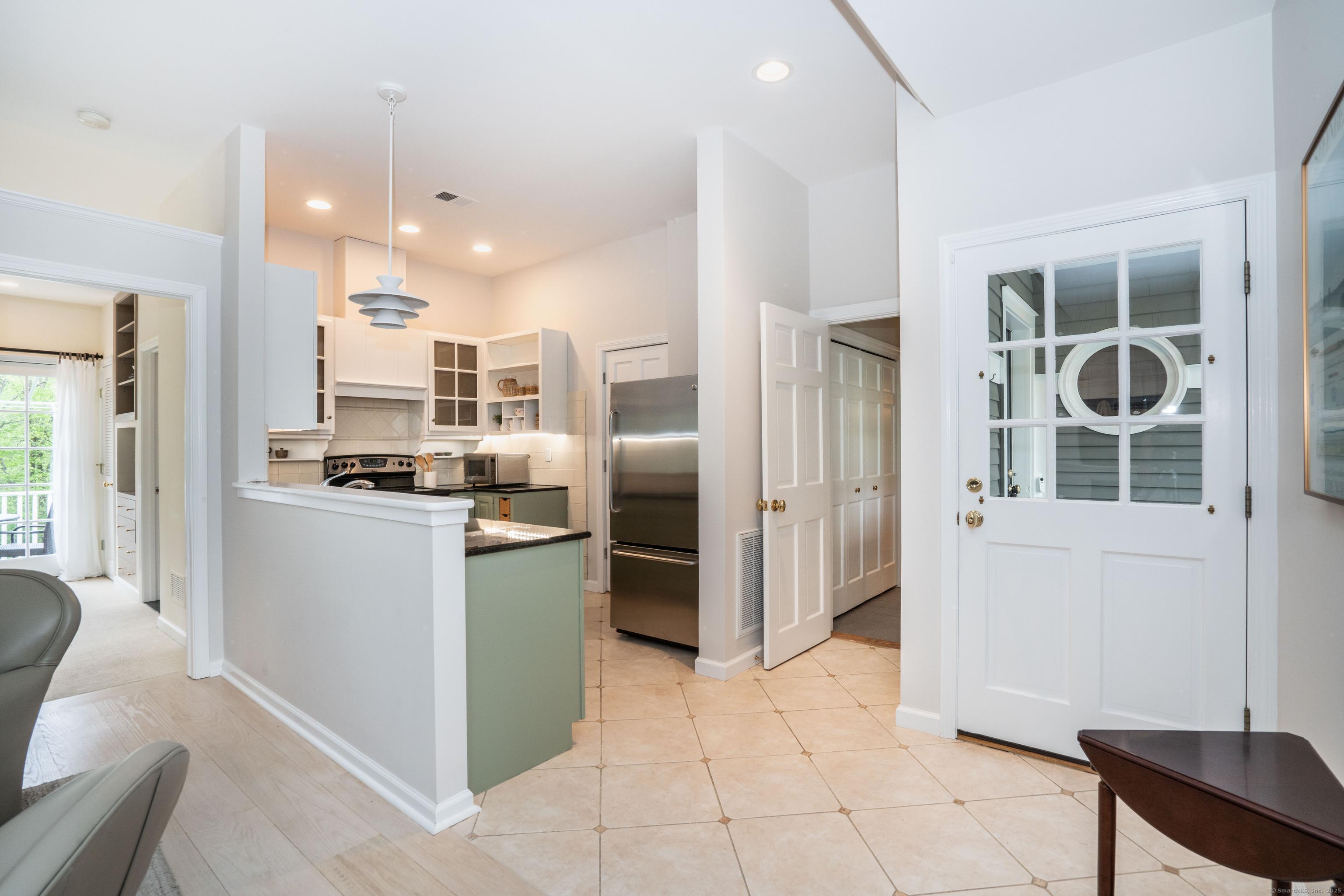 300 Mountain Spring Road, Farmington, Connecticut image 25