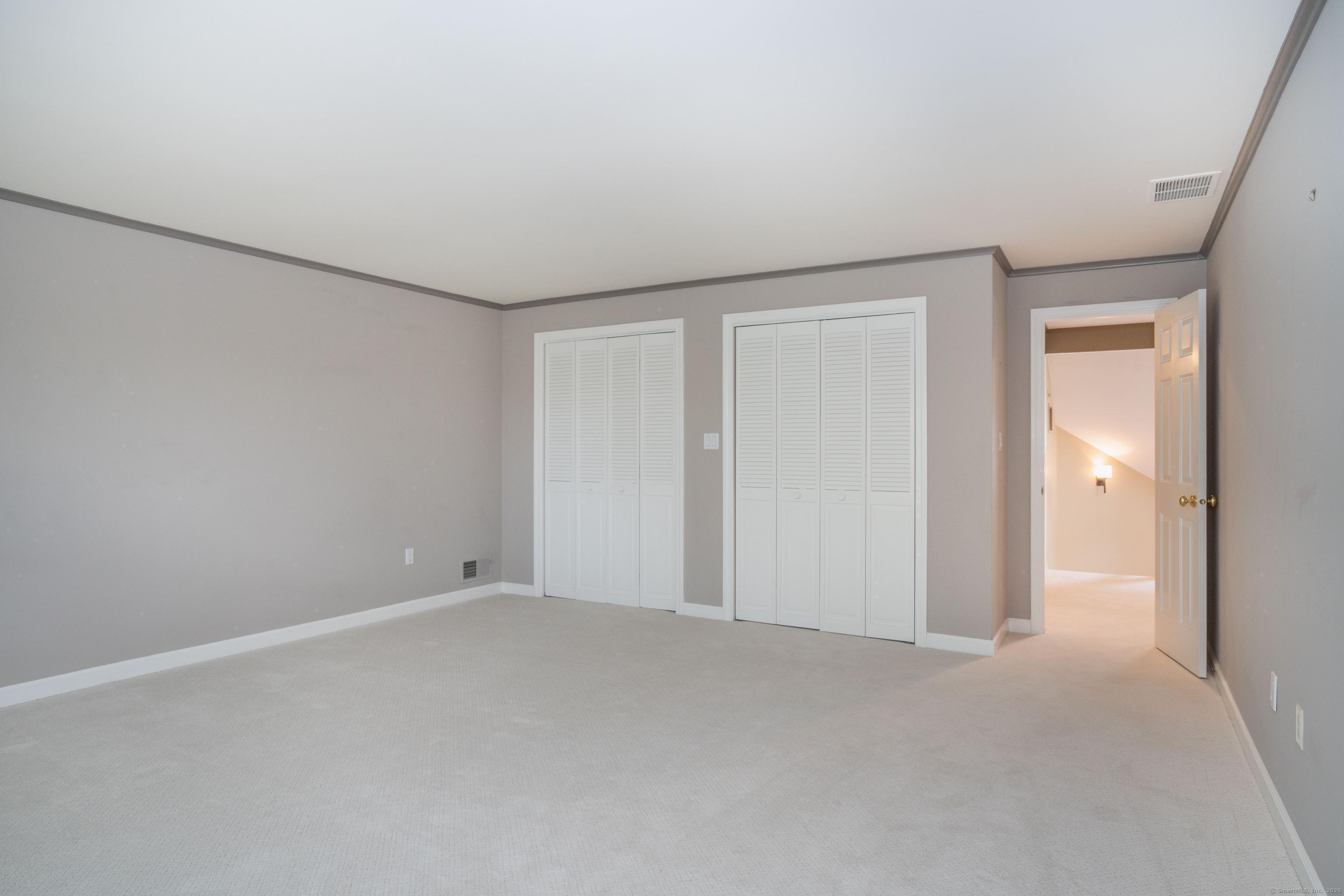 300 Mountain Spring Road, Farmington, Connecticut image 31