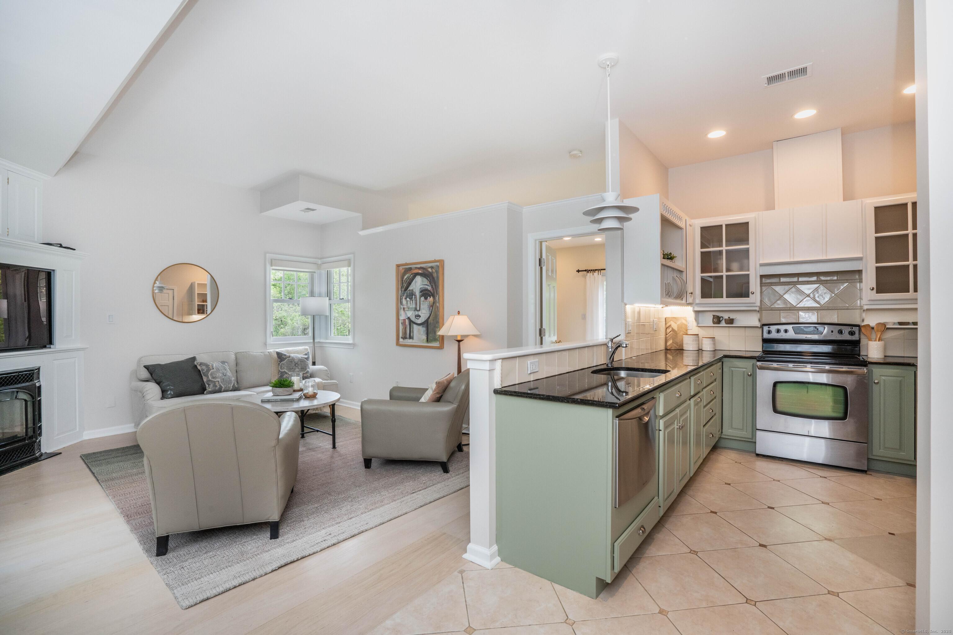 300 Mountain Spring Road, Farmington, Connecticut image 24